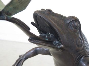 Signature Statuary Two-Tone Bronze Frog With Dragonfly Garden Fountain review