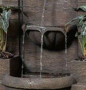 Winsome House Garden Polyresin Fountain Oasis with Planters review